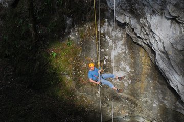 Preživetje v naravi ultimate delavnica Abseiling